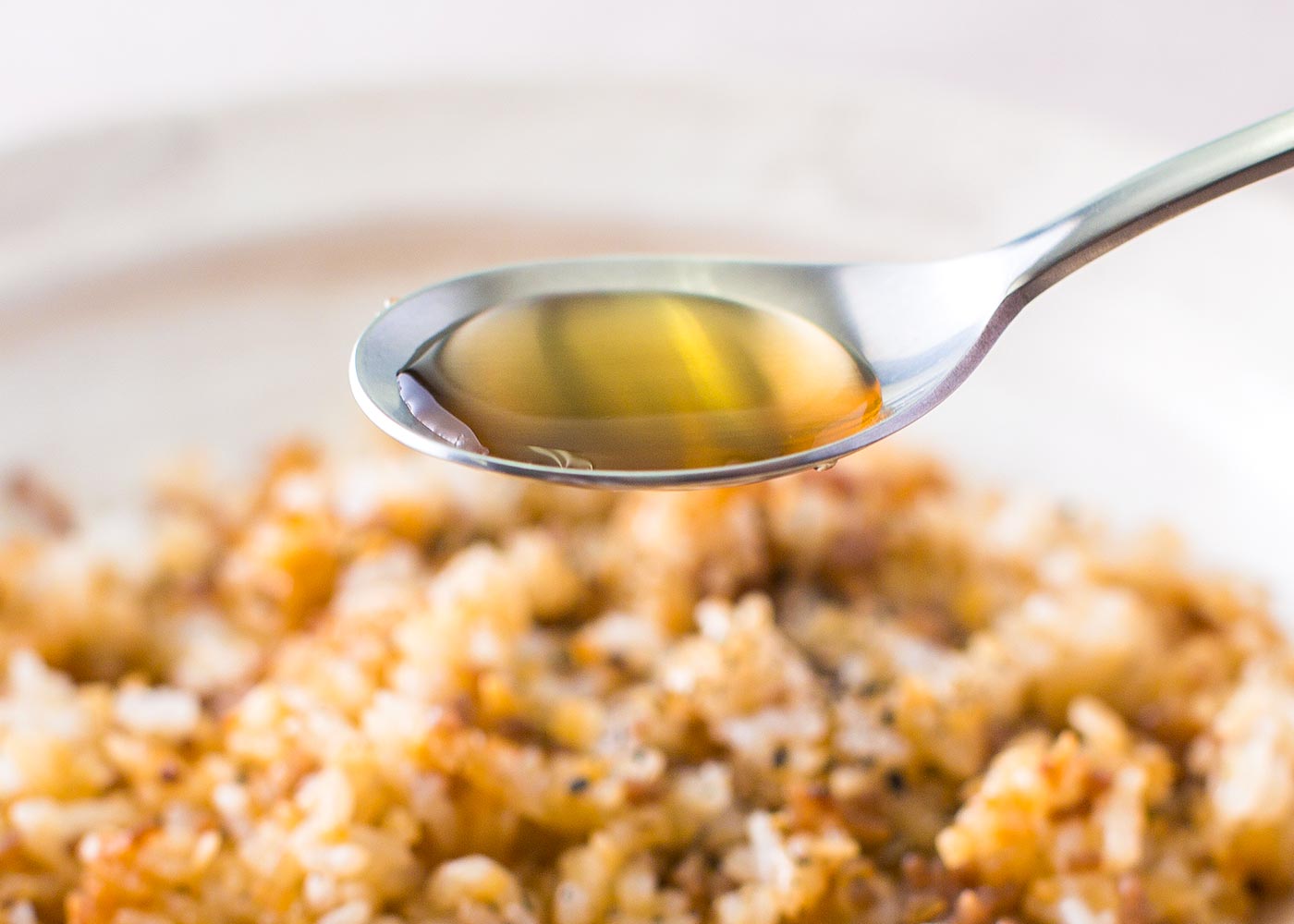 器に盛り、黒酢をかける。